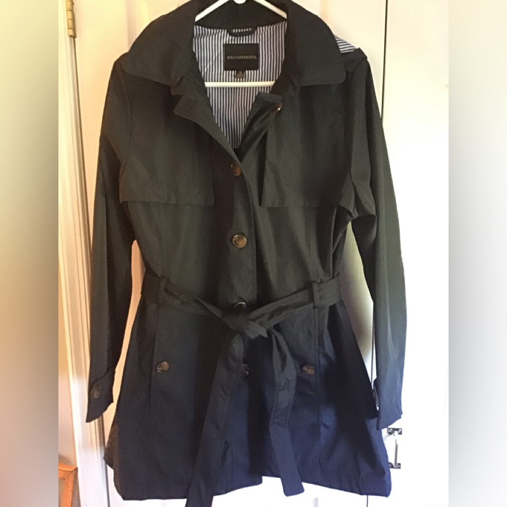 Weatherproof Women's Black Hooded Trench Coat. Only worn one time, S/H got a xl